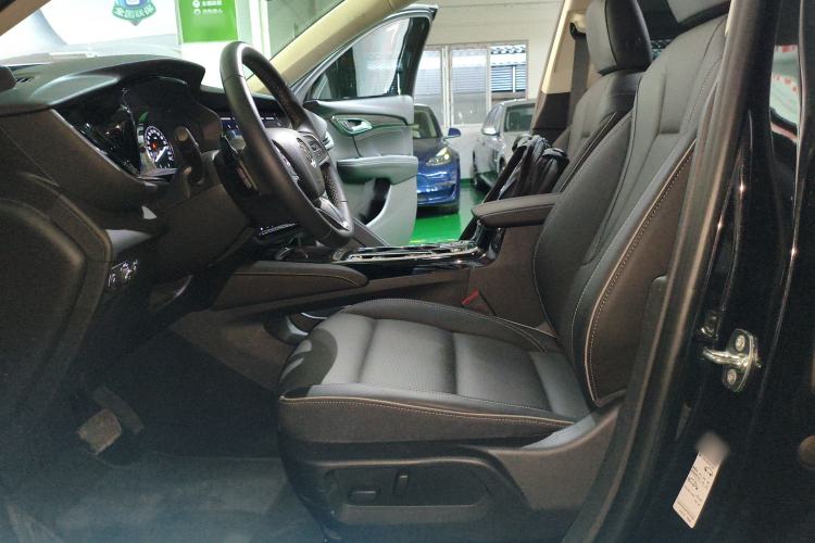 Used Buick Envision 2023 Encore S 552T Two-Wheel Drive Luxury Model
