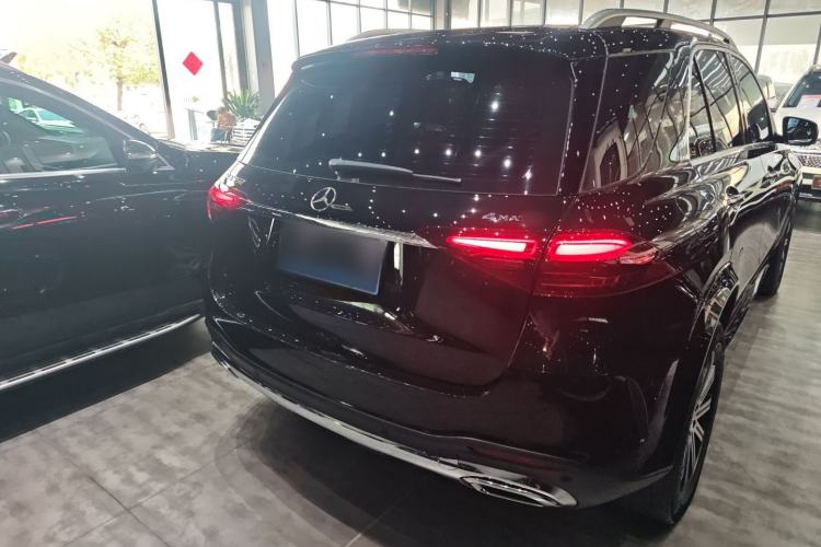 Used Mercedes-Benz GLE 2024 Refreshed GLE 350 4MATIC Stylish Edition Rear Right 45 Deg