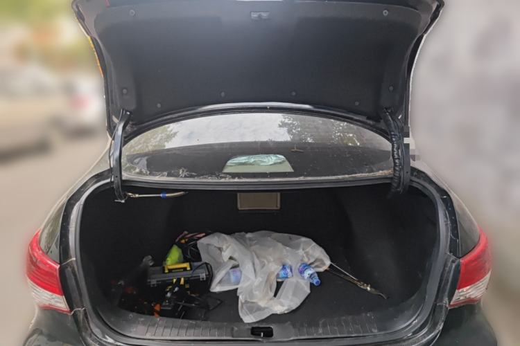 Used Nissan Sylphy 2012 Classic 1.6XE Automatic Comfort Edition Trunk