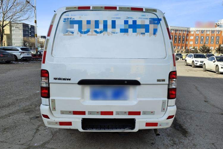 Used Jinbei Hiace 2018 2.0L Fifth-Generation Box Truck Standard Roof 2 Seats 4G19