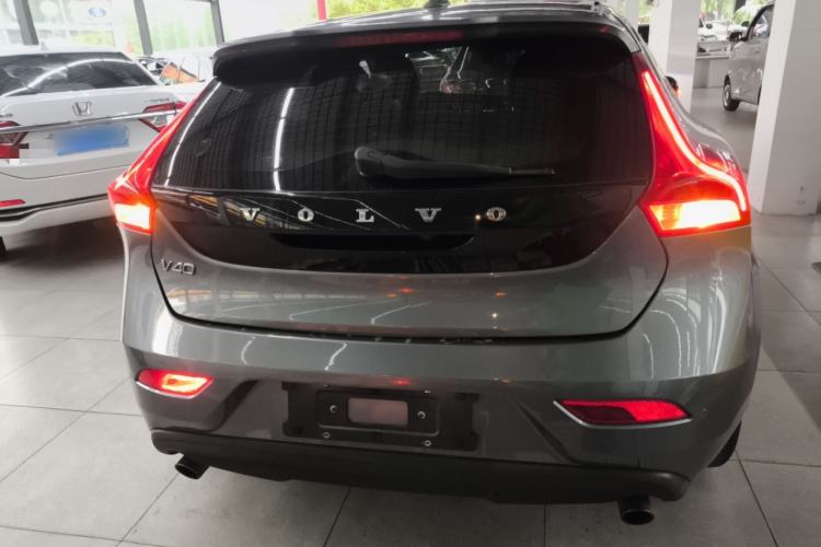 Used Volvo V40 2015 1.6T Zhiya Edition