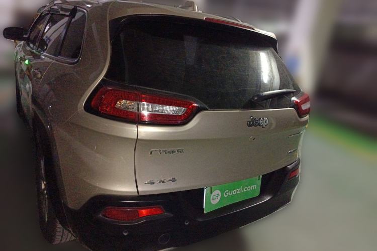 Used Jeep Cherokee 2016 2.4L Professional Smart Version Rear Left 45 Deg