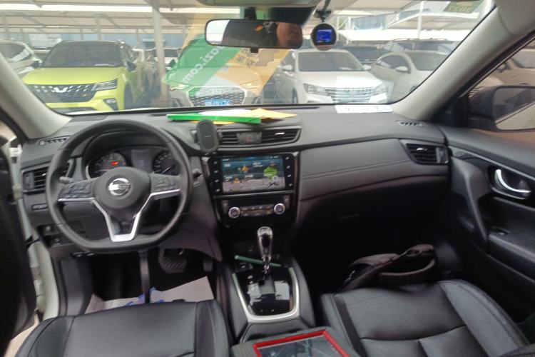 Used Nissan X-Trail 2019 2.0L CVT Smart Connect Comfort Edition 2WD Center Console