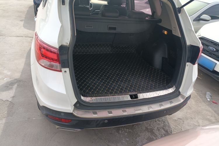 Used Dongfeng Aeolus AX7 2016 1.4T Manual Zhuyue Model Trunk