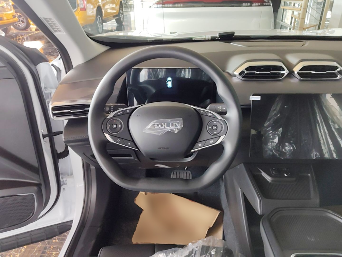 Dongfeng Aeolus SKY EV01 2025 530 km AIR Elite Edition — снимка 13