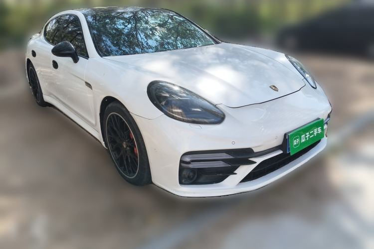 Used Porsche Panamera 2010 Panamera 3.6L Front Right 45 Deg