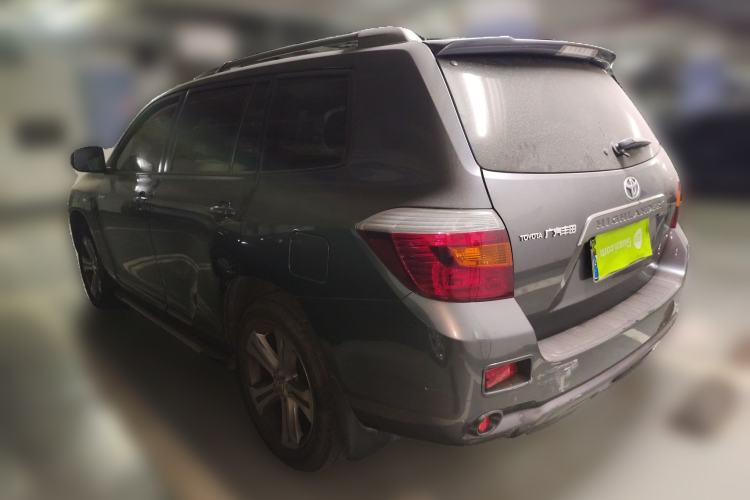 Used Toyota Highlander 2009 2.7L Two-Wheel Drive 7-Seater Luxury Edition
