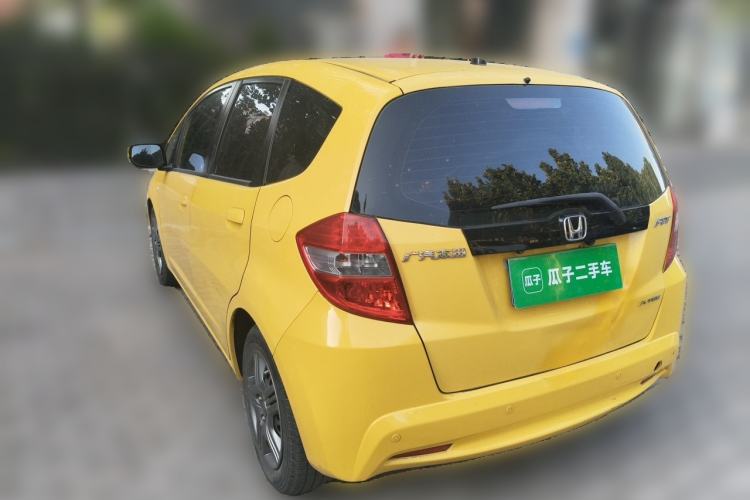 Used Honda Fit 2011 1.3L automatic comfort version
