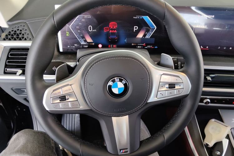 Used BMW X5 2025 Model, xDrive 30Li Prestige M Sport Night Package Steering Wheel