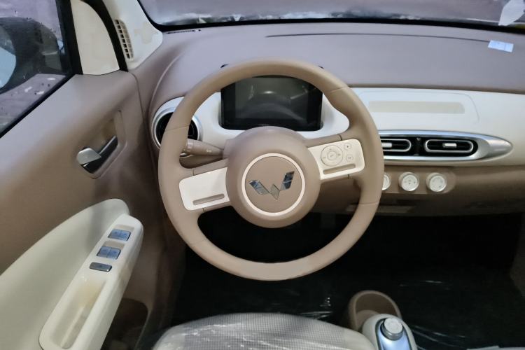 Used Wuling Hongguang MINIEV 2025 Four-Door Version Advanced Edition
