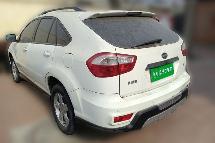 Used BYD S6 2011 2.4L Automatic Luxury Edition

