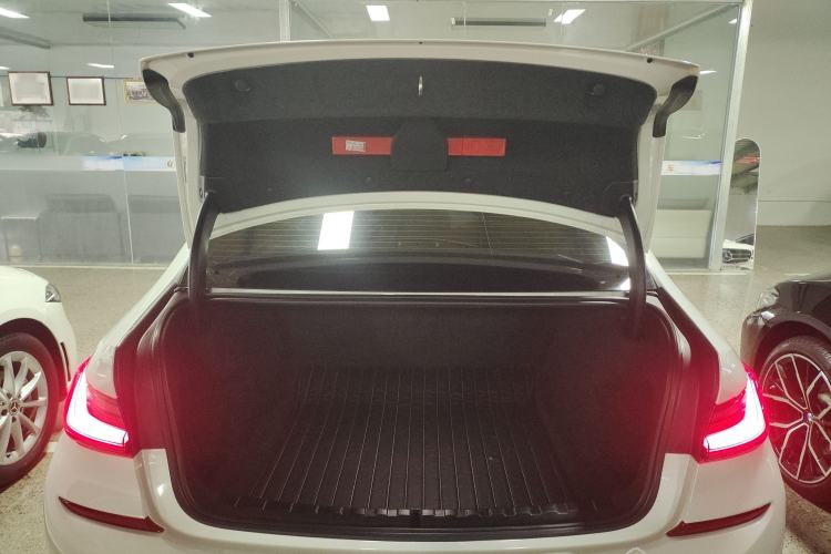 Used BMW 3 Series 2021 Second Facelift 325i M Sport Night Edition Package