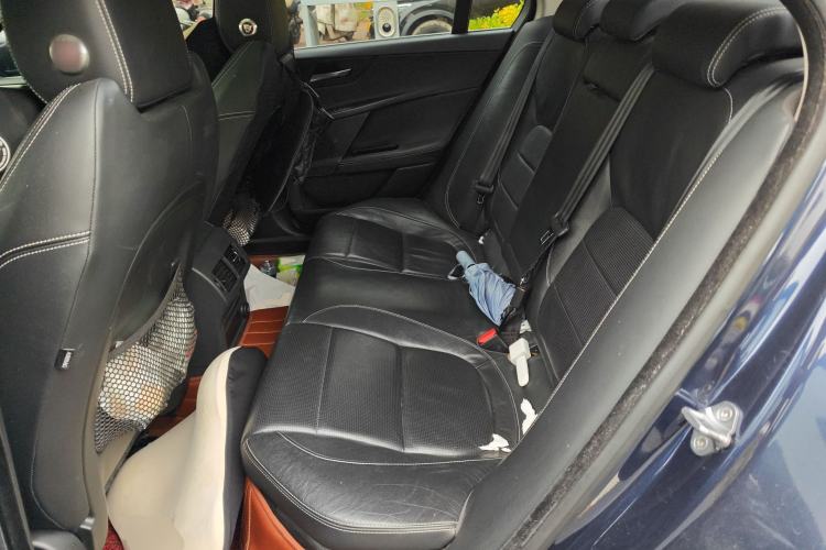 Used Jaguar XE 2017 2.0T 200 PS R-Sport