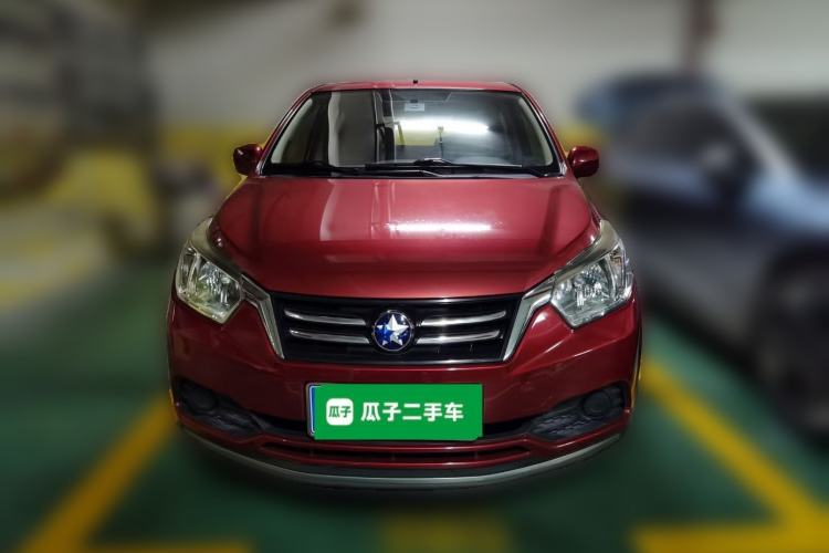 Used Venucia R50 2015 1.6L Automatic Fashion Edition
