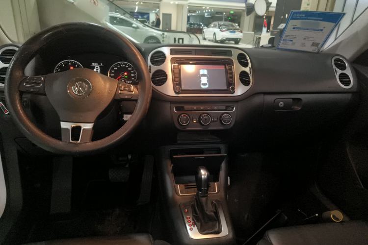 Used Volkswagen Tiguan L 2015 1.8TSI Automatic All-Wheel Drive Comfort Edition
