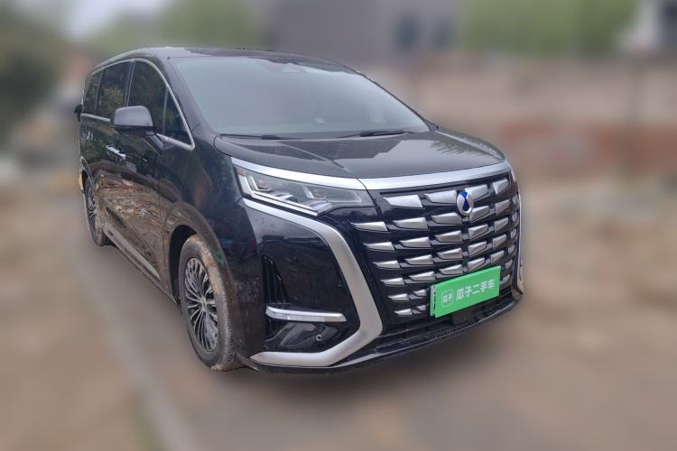 Used Denza D9 2024 DM-i 970 Luxury Model
