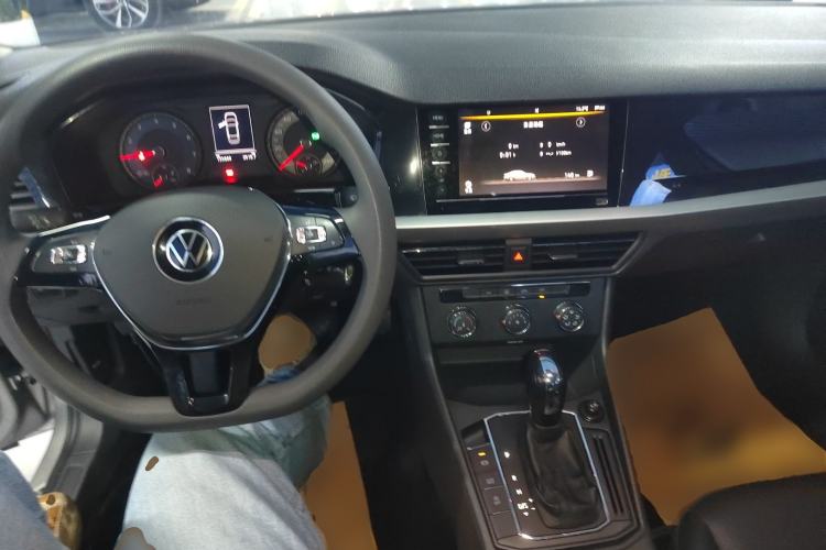 Used Volkswagen Lavida 2021 1.5L Automatic Comfort Edition Center Console