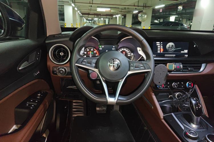 Used Alfa Romeo Stelvio 2017 2.0T 280HP Luxury Edition