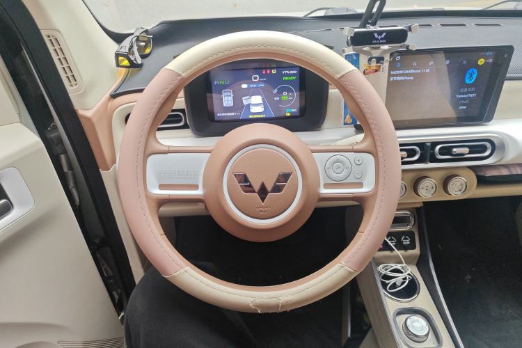 Used Wuling Hongguang MINIEV 2024 3rd Generation 215km Youth Edition
