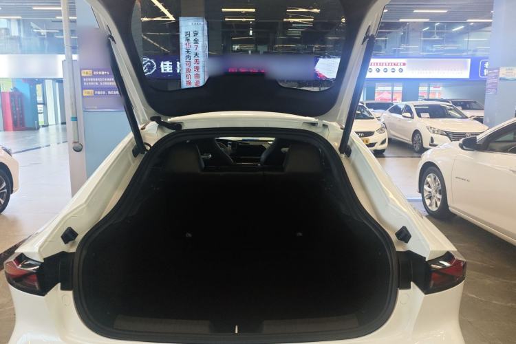 Used CHANGAN UNI-V 2023 1.5T Premium Model Trunk