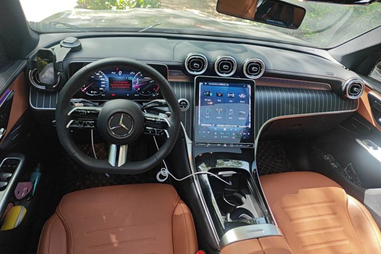 Used Mercedes-Benz GLC 2023 Refreshed GLC 300 L 4MATIC Dynamic Version 7-Seater
