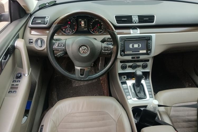Used Volkswagen Magotan 2015 2.0 TSI Prestige Model Steering Wheel