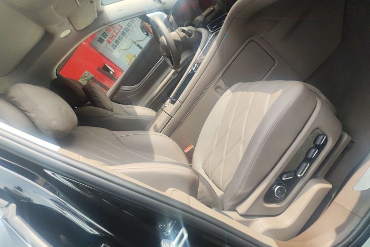 Used Hima AITO M9 2025 Extended-Range Ultra Version 52 kWh 5-Seater Edition