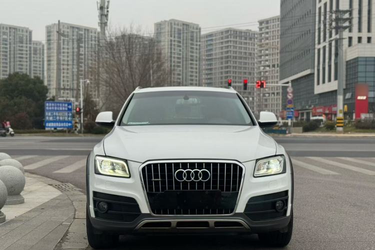 Used Audi Q5 2017 Plus 40 TFSI Technology Model
