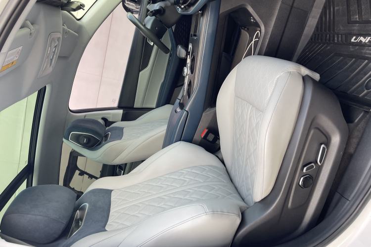 Used CHANGAN UNI-K iDD 2022 Blue Whale iDD 130km 1.5T Prestige Model
