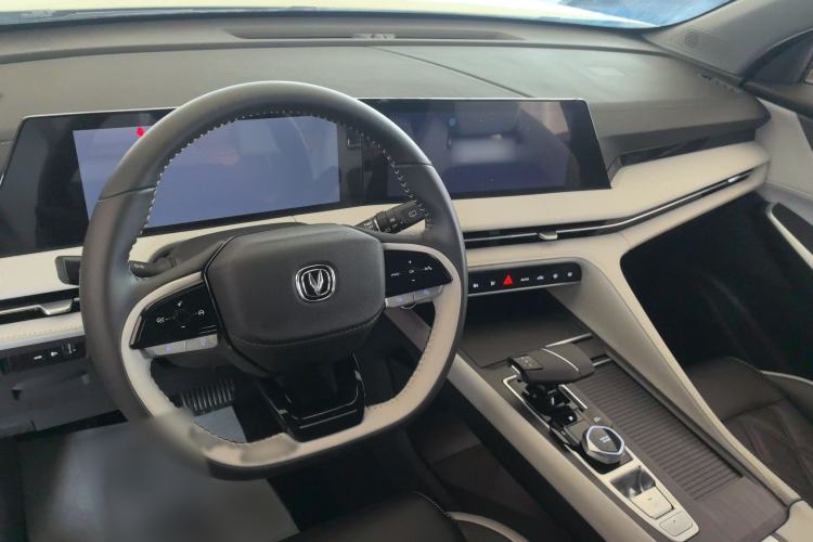 Used Changan CS75 PLUS 2023 3rd Generation 1.5T Automatic Prestige Model
