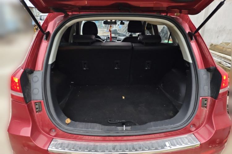 Used Haval H2 2015 1.5T Automatic Two-Wheel Drive Prestige Edition Trunk