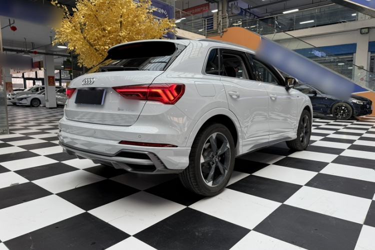 Used Audi Q3 2021 35 TFSI Progressive Dynamic Edition
