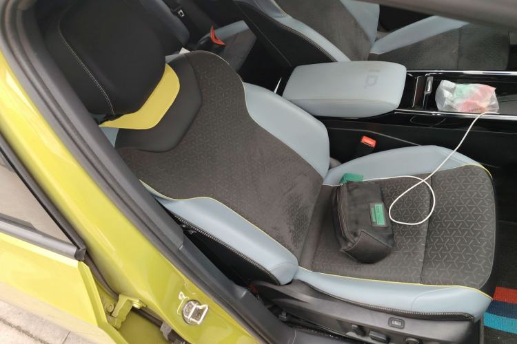 Used Volkswagen ID.4 X 2021 Pro Smart Long-Range Edition Right Front Seat