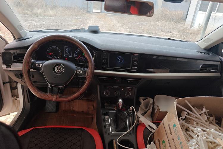 Used Volkswagen Lavida 2019 1.5L Automatic Vision Edition China VI Standard Center Console