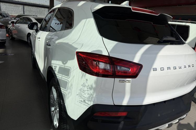 Used BORGWARD BX5 2017 20TGDI Automatic Two-Wheel Drive Pioneer Edition