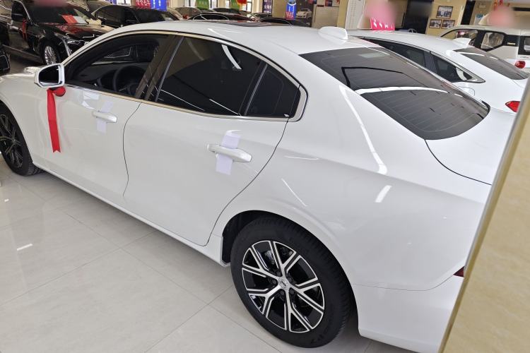 Used Volvo S60 2025 B4 Zhiyi Luxury Edition