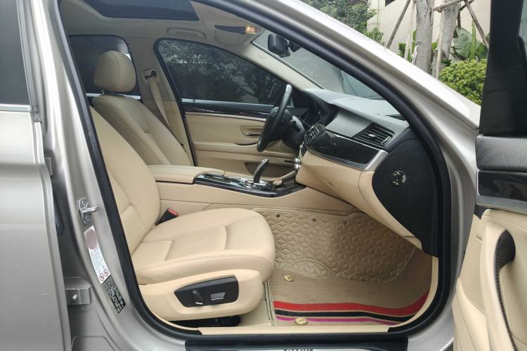 Used BMW 5 Series 2014 520i Elegant Edition Right Front Seat
