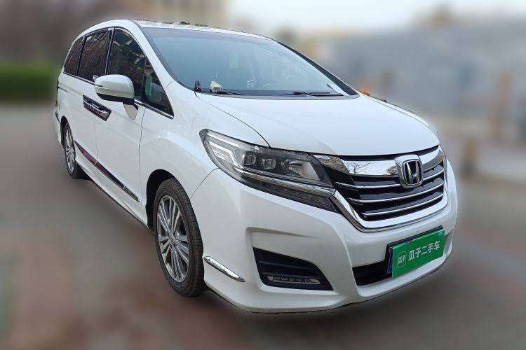 Used Honda Elysion 2016 2.4L Comfort Edition Front Right 45 Deg