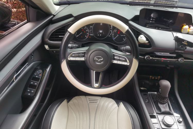 Used Mazda 3 Axela 2023 2.0L Automatic ZhiZhen Edition Steering Wheel