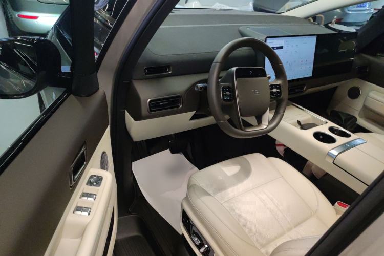 Used Li Auto MEGA 2024 Ultra Model Driver Seat