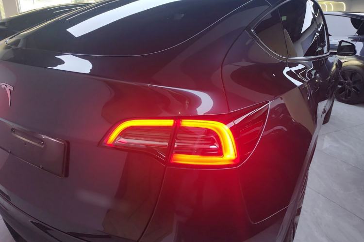 Used Tesla Model Y 2024 Rear-Wheel-Drive Version Exterior 3