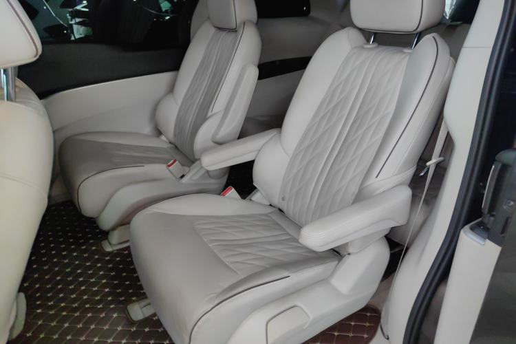 Used Buick GL8 2022 Land Business Class 652T Luxury Model
