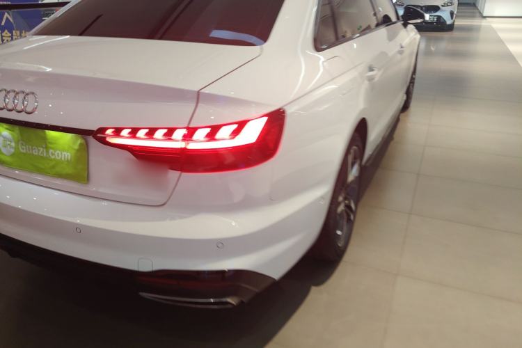 Used Audi A4L 2022 40 TFSI Luxury Dynamic Model Right Rear Taillight