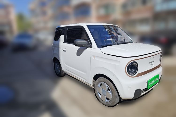 Used Geely Galaxy Panda 2024 Panda Mini 200km Endurance Bear Front Right 45 Deg