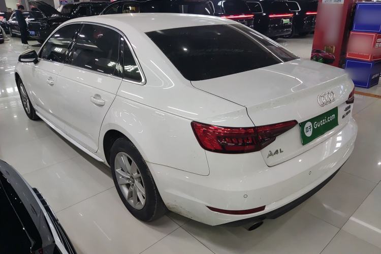 Used Audi A4L 2017 40 TFSI Ambition Edition