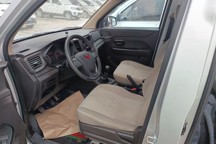 Used Wuling Hongguang V 2022 1.5L Jingqu Edition Electric-Assist LAR