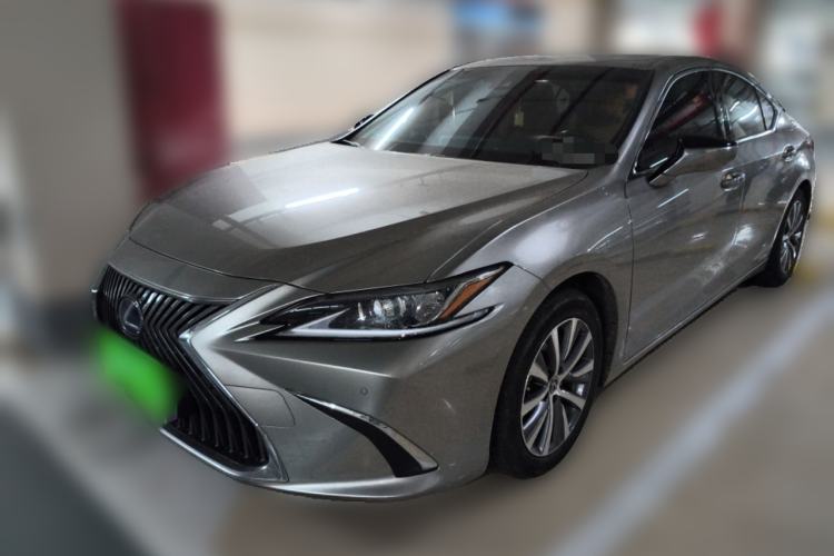 Used Lexus ES 2020 300h Premier Edition
