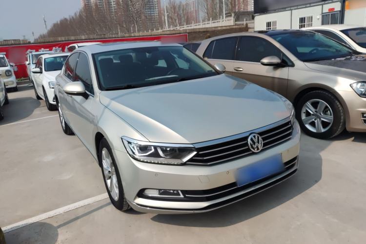 Used Volkswagen Magotan 2017 330TSI DSG Luxury Model
