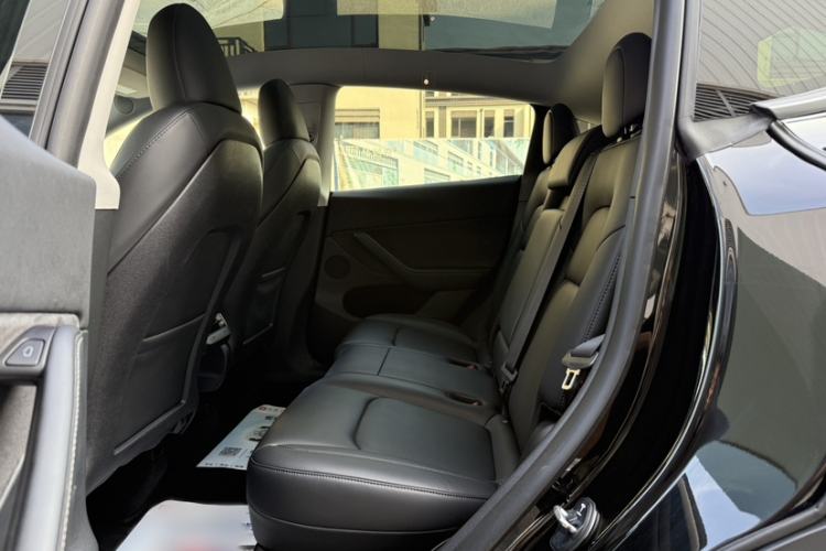 Used Tesla Model Y 2023 Long-Range All-Wheel-Drive Version