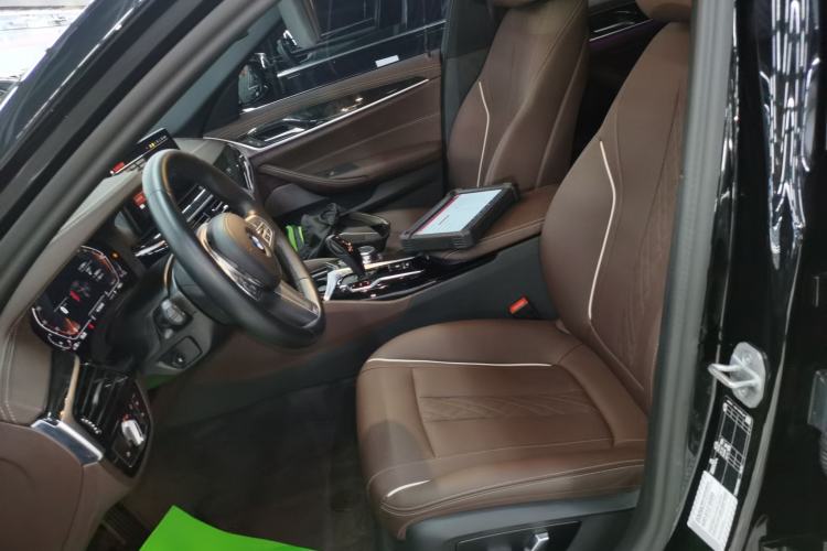 Used BMW 5 Series 2022 Second Facelift 525Li M Sport Package
